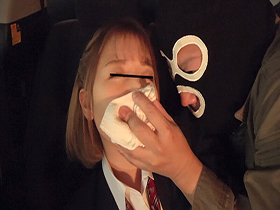 義父や兄、まさか帰り道に拉●レ●プされる貧乳ロ●―タ美少女　ゆい　サンプル画像03